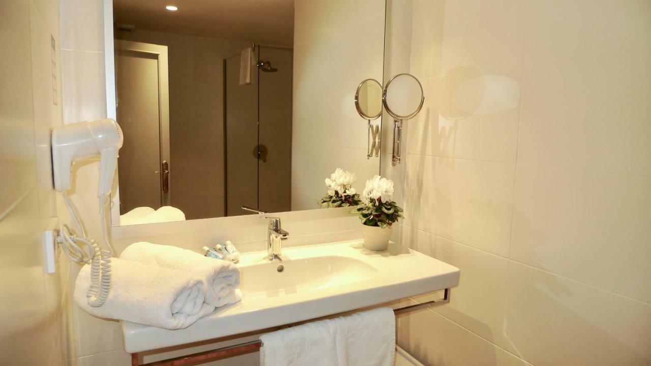 Carabela Hotel Peguera Ngoại thất bức ảnh